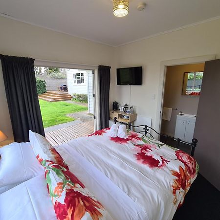 Central Masterton Sleepout Екстериор снимка